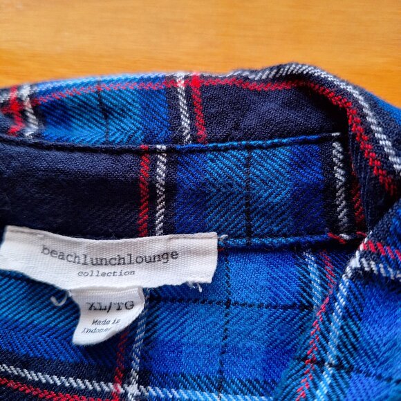 Beachlunchlounge Navy Blue Red White Plaid Button-Up Top - Picture 7 of 7
